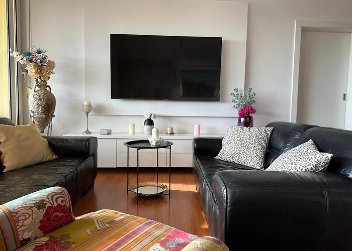 Satis * Τρογκίρ